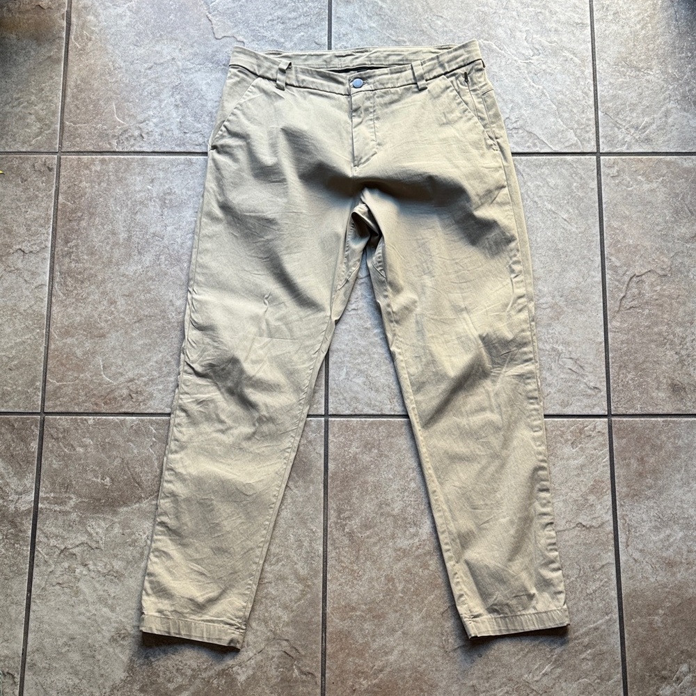 Lululemon Athletica Men's Khaki Chinos